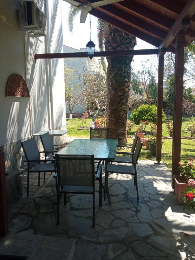 Sofia'S Garden Lägenhet Néa Péramos Exteriör bild