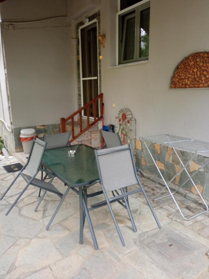 Sofia'S Garden Lägenhet Néa Péramos Exteriör bild